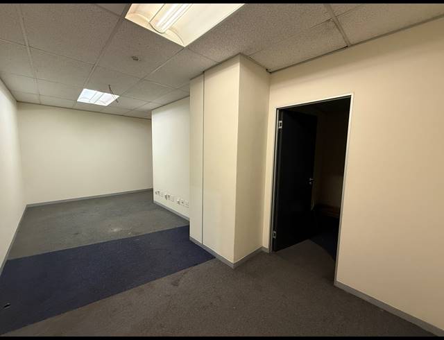 301M² OFFICE TO LET IN ROSEBANK